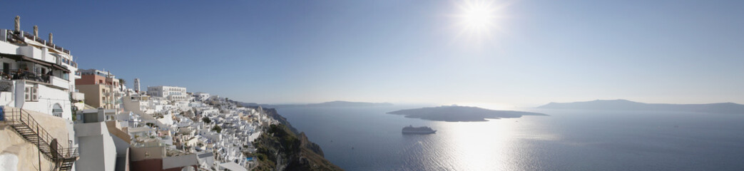 Fototapeta na wymiar panoramic view on Fira town and caldera on Santorini