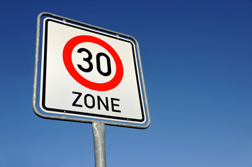 Tempo 30, Geschwindigkeitsbegrenzung, Tempolimit, Straßenverkehr, Verkehrsschild,   Wohnstraße, Verkehrsberuhigung, Tempo, Höchstgeschwindigkeit