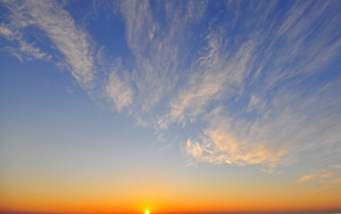 Obraz premium Blue sky with clouds with the daybreak