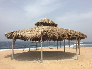 Strohpavillion am Strand