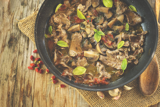 Stufato di manzo e funghi, beef and mushroom stew