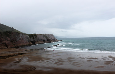 Fototapeta na wymiar Playa de Zumaia (País Vasco)