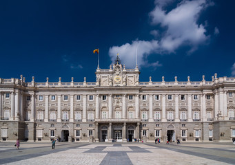 Obraz premium The Royal Palace of Madrid (Palacio Real de Madrid).