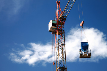 Hoisting crane