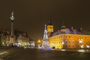 Fototapeta na wymiar Warsaw, Castle square in the Christmas holidays
