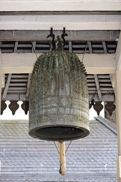 Glocke im Tempel Sri Dalada Maligawa (Zahntempel) in Kandy - Sri Lanka