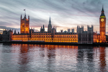Fototapeta na wymiar Sunset at the Big Ben in London, England