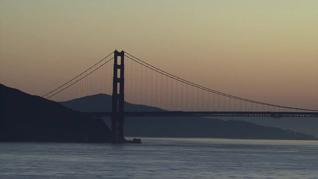 San Francisco Golden Gate Bridge at sunrise