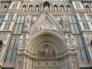 Fototapeta na wymiar Close Up View of the Duomo