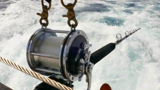 This video is about fishing reel trolling