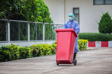 Infected people into the trash, Trash infections in hospitals