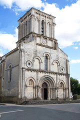 Fototapeta na wymiar L'église saint Nicolas de Maillezais, Vendée, Pays de Loire