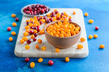 Cranberries and sea buckthorn mix