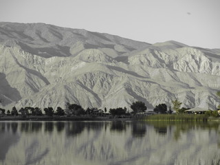 view from diaz lake near lone pine, california
