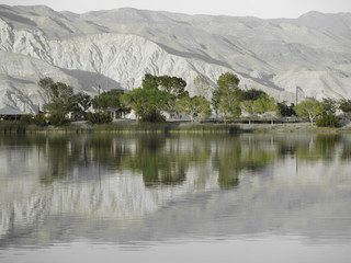 view from diaz lake near lone pine, california
