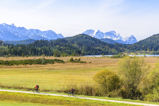 Herbstliche Idylle am Bramsee bei Kr&uuml;n in Oberbayern