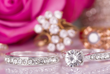 Rings and rose.