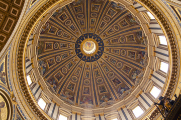 Kopuła Bazyliki Świętego Piotra © rafaello