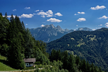 Fototapeta na wymiar wunderschöne Bergwelt
