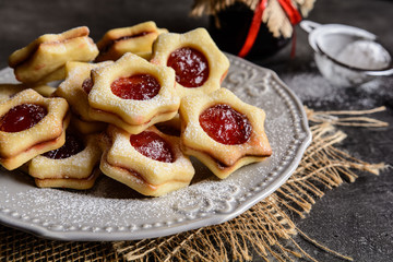 Christmas Linzer cookies with jam