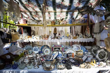 Foto op Canvas Old objects in a stall in the market of San Telmo in Buenos Aires, Argentina © Tiago Fernandez