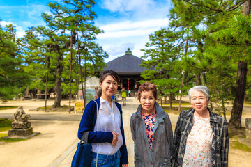 シニア女性 友達同士