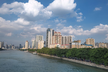 Obraz premium river in the city
