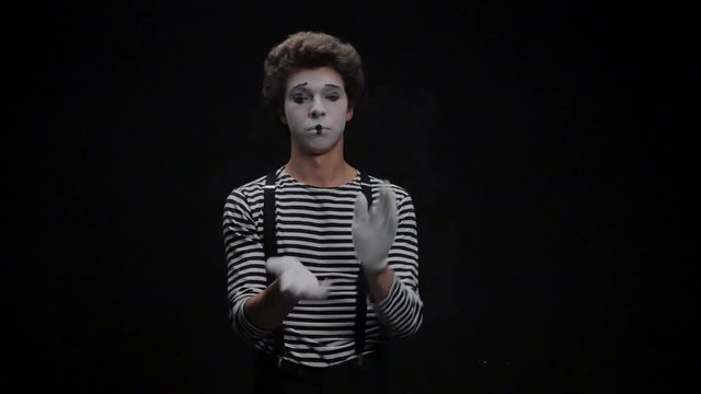 Meme boy applauds. 4K
