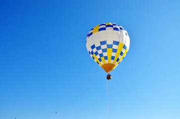熱気球と青空