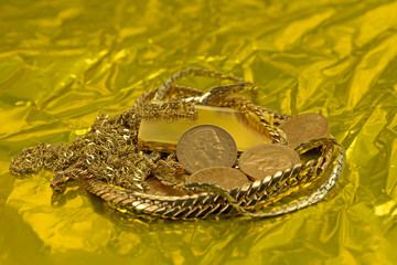 Gold, Goldschmuck, Münzen, Barren