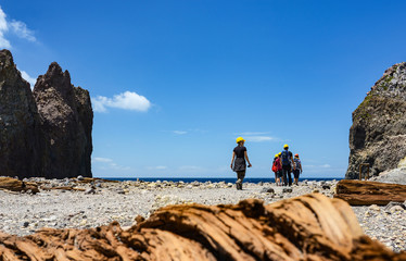 Fototapeta premium group of tourist on white island, new zealand