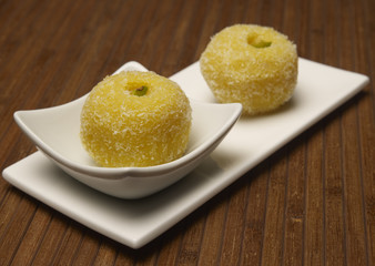 Coconut ladoo