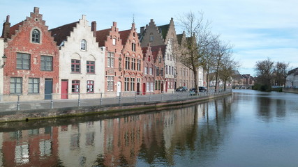Fototapeta na wymiar Canal à Bruges (Belgique)