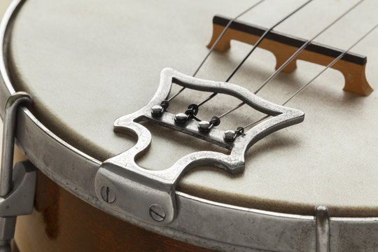  Ukelele banjo tailpiece