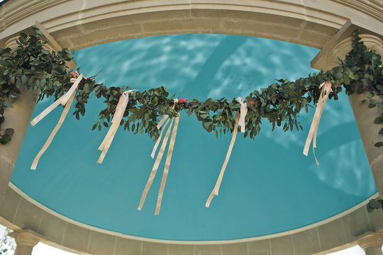 The decorations are on the alcove