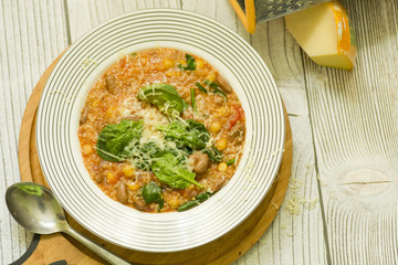 Gulasz z soczewicy ze szpinakiem