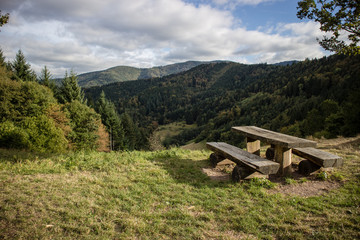 Rastplatz mit Aussicht für Wanderer