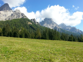 Fototapeta premium San Martino di Castrozza in provincia di Trento nelle Dolomiti