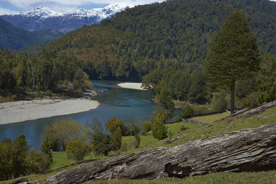 Confluence of the rivers Frio and Palena along the Carretera Austral in Chilean Patagonia.