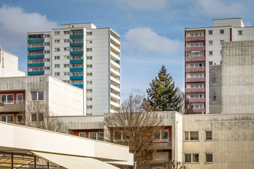 Hochh&auml;user Fassade Wohnungen Nachbarschaft
