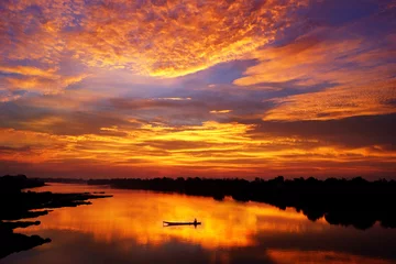 Zelfklevend Fotobehang Red sky and cloud over the river with boat in Thailand, Ubonratchathani province © weerapat1003