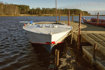 Fototapeta na wymiar Fishing boat at the pier
