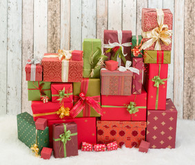 Red and green christmas presents
