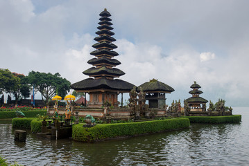 Fototapeta na wymiar Pura Ulun Danu Bratan, Hindu temple on Bratan lake, Bali island,