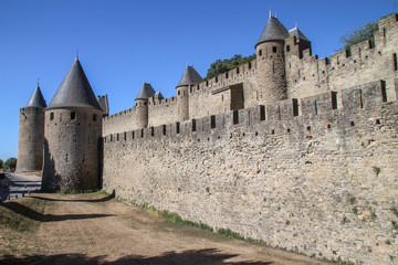 Fototapeta na wymiar Rempart à la cité de Carcassonne