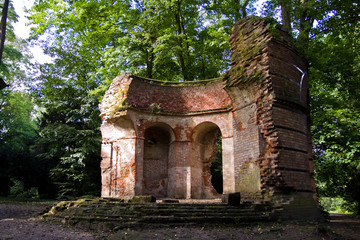 Ruins in the park - 123791116