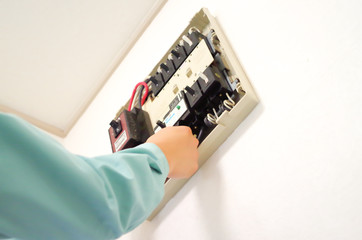 ブレーカー点検