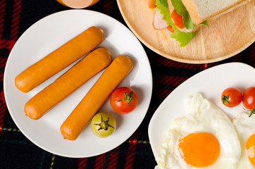 Sausage,fried egg and sandwich
