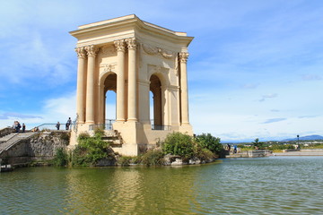 Fototapeta na wymiar Château d'eau du Peyrou à Montpellier, France