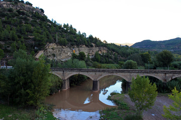 Fototapeta na wymiar Puente de Castellbell y el Vilar, Cataluña (España)